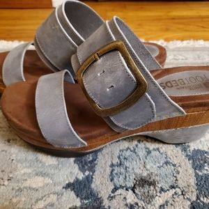 White Mountain sandals